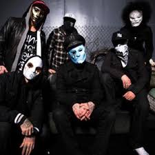 Charlie scene] wake up, grab beer, grab rear, shave beard. Hollywood Undead Everywhere I Go Text Pisne