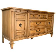 Explore all more furniture and collectibles created by thomasville. Midcentury Breakfront Buffet By Thomasville For Sale At 1stdibs