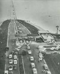 1957 Lake Pontchartrain Causeway Cars Wait In Line To Cross The Lake Pontchartrain Causeway On Open New Orleans Louisiana New Orleans History Louisiana History