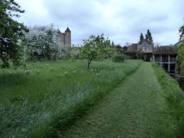 Sissinghurst castle garden, sissinghurst, nr cranbrook, kent tn17 2ab, england. Sleeping At Sissinghurst An Overnight Stay At England S Most Famous Garden Gardenista