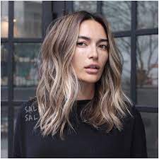 eine mode liebes angelegenheit gewelltes haar tutorial mit glatteisen neue frisuren haarschnitt wellen haare mittellange haare