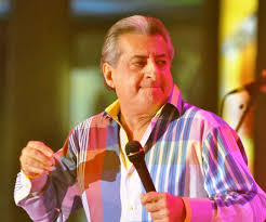 Recuerda jorge oñate que a sus 18 años de edad, viviendo en bogotá, recibió una llamada del desaparecido compositor alonso fernández oñate, quien por esa época estaba promocionando el primer festival de la leyenda vallenata. Whxokg Beoe8vm