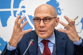 450 Sri Lankans of all wakes of life call