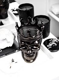 Have an animal skull, perfect. Black Skull Candle Skull Decor How To Decorate With Skulls Luxurious Candles Black Skull Skull Candle Candle Collection Candle Burn Time