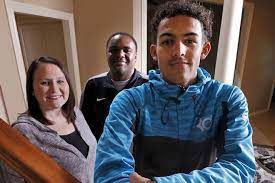 Ray & candice young, trae's parents: Trae Young Biography Photo Wikis Age Personal Life Net Worth Basketball 2021