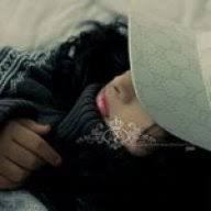 زوجة اخي تكلم زوجي في التلفون