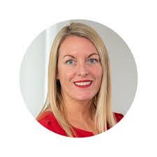 Rosie Hooper's Instagram, Twitter & Facebook