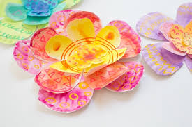 All of the paper flower tutorials that i link to below are made with paper. How To Make Giant 3d Watercolor Flowers With Paper Plates