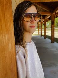 Most celebrities: *one selfie* Meanwhile Jackson: