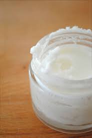 Une Collegue M Avait Offert Il Y A Quelques Temps Un Deodorant Naturel Et Vegan Compose De Beurre De Karite De B Deodorant Maison Deodorant Deodorant Naturel
