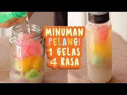 Kamu bisa berkreasi dengan jelly melalui beberapa resep di bawah ini. Cara Membuat Minuman Es Pelangi 1 Gelas 4 Rasa Rainbow Cube Youtube Resep Resep Minuman Minuman