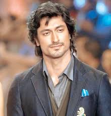 Vidyut jamwal is a trained martial artist (kalaripayattu) and indian actor, who works in bollywood films and popularly. Vidyut Jammwal Height Weight Age Biography Wiki Girlfriend Family Celeb Biodata