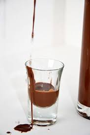 Hey Freunde Meine Oma Ist Die Beste War Neulich Bei Ihr Kaffee Trinken Und Hab Ihr Geschenke Aus Der Kuche Schokolikor Selber Machen Likor Selbstgemacht