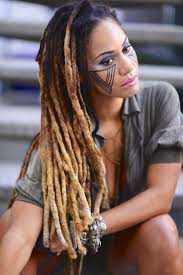 Black Brown And Blonde Faux Locs Ombre Dark Brown To Blonde Dreads Locs Hairstyles Hair Styles Blonde Dreads