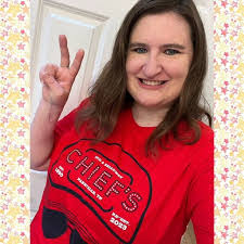 Elizabeth Grigg's Instagram, Twitter & Facebook