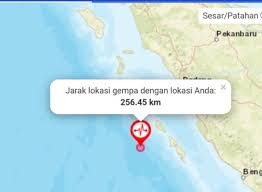 Gempa bumi berkekuatan 7,1 magnitudo mengguncang sulawesi utara pada kamis (21/01/2021) pukul 20.23 wita. Gempa 6 3 Magnitudo Guncang Sumbar Hari Ini Bmkg Waspadai Gempa Susulan Kumparan Com