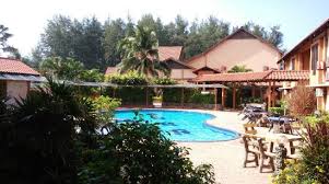 Sekiranya anda sudah lama tidak ke kuala terengganu, kami wajibkan anda menaiki menara drawbridge atau menara jambatan angkat terengganu yang menyajikan keindahan ibu negerinya pada waktu malam. Batu Burok Beach Resort See 18 Reviews And 15 Photos Kuala Terengganu Tripadvisor