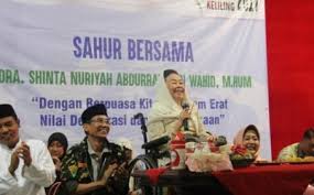 Moral adalah tingkah laku yang dimiliki seseorang untuk menghormati sesama manusia yang dimulai dari perbuatan, ucapan. Misi Puasa Jaga Moral Dan Akhlak Ini Pesan Sinta Nuriyah