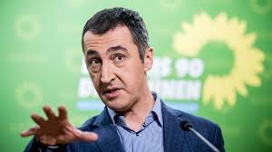 İlk ve orta öğrenimini burada tamamladı. Cem Ozdemir Meine Nachhilfelehrerin War Fur Mich Die Rettung Der Spiegel