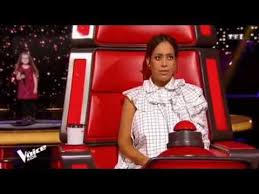 Venue chanter je suis malade sur le plateau de the voice kids ce vendredi 19 octobre, la petite emma n'a pas fait que bouleverser le coaches. Epingle Sur The Voice Kids