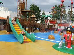 At legoland billund you will find the largest lego shop in the world. Genieten Van De Attracties In Legoland Denemarken