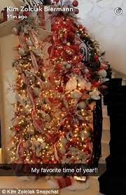 Kim zolciak ordered to fork over $215k in credit card lawsuit. Kim Zolciak Shows Off Her Christmas Decorations On Snapchat Daily Mail Online