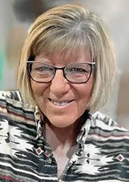 Kim Petersen's Instagram, Twitter & Facebook