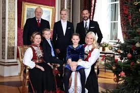 I think it's like a fairy bouquet, which really suits her dress and veil. Instagram Ranking Die Royals Aus Norwegen Konnen Nicht Mit Prinz Harry Und Co Mithalten Augsburger Allgemeine