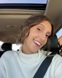 Anna Shultz's Instagram, Twitter & Facebook