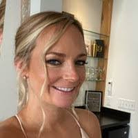 Amanda Wentzel's Instagram, Twitter & Facebook