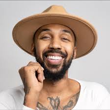 George M Johnson Garçons