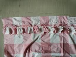 Posisi tidur yang meringkuk tanpa ditopang guling bisa membuat tulang belakang jadi melengkung atau bungkuk. Diy Tutorial Girly Bolster Cover Tutorial Sarung Guling Feminin Steemit