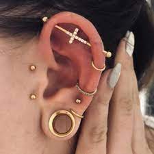 tanja s piercing on instagram hier wurde ein neuer stab fur das industrial piercing eingesetzt circa earings piercings ear jewelry ear piercings industrial
