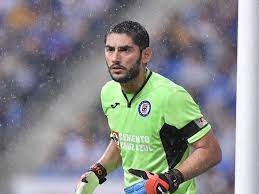 Emblema celeste, capitán de nuestro equipo y un digno representante de cruz azul. The Secret Debt That Jose De Jesus Corona Has With Cruz Azul El Futbolero Us International Players