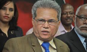 Waldo Ariel insiste que son más de 100 los profesionales de salud afectados  de coronavirus