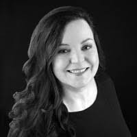 Carrie Armitage's Instagram, Twitter & Facebook