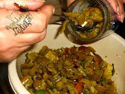 Peperoni, aceto, vino, aglio, basilico, sale ed olio, ecco che con questa preparazione, in inverno. Peperoni Sott Olio Immancabile Conserva Cucinare Chiacchierando