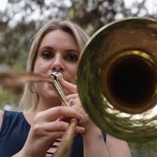 Hillary Simms's Instagram, Twitter & Facebook