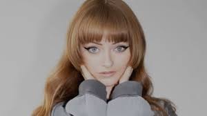 Twin Sister's Andrea Estella to star in 'Veronica Mars' movie