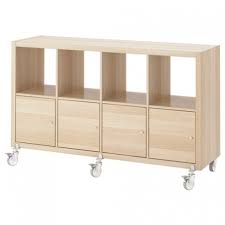 وحدة رفوف 4 أبواب عجلات مظهر بلوط