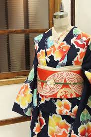 濃紺色地に黄昏色の椿模様美しい注染レトロ浴衣 アンティーク着物 リサイクル着物のオンラインショップ 姉妹屋 日本の着物 和服 浴衣