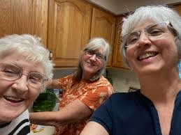 Ann Baumgardner's Instagram, Twitter & Facebook