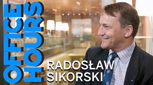 Radosław tomasz radek sikorski is a polish politician and journalist who is a member of european parliament. Radek Sikorski Gastrodiplomacy Youtube