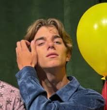 Senior Letters: Graduating Spotlight Staff Give Their Final Goodbyes