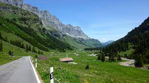 Am vormittag schneit es gebietsweise längere zeit. Klausen Pass Alpenpass Schweiz Per Motorrad Fotos Bericht Hermann Ryter Motorradtour Klausen Tourbericht Route Ausflug Passefahrt