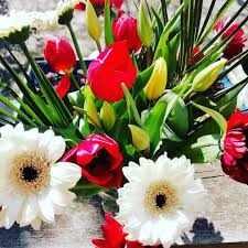 Von Mir An Mich Einfach So Blumen Tulpen Gerbera Lieblingsblume Ostern Einfachso Vonmirfurmich Flowers Easter Nature Tulips Fruhling Natu In 2020 Plants
