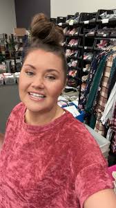 This dress now has 🚨FREE SHIPPING 🚨 and will fit you perfectly! So light  and chique! #textured #curvyfriendly #summerfashion #boutiqueshopping  #dresses