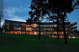 Banche ed istituti di credito e risparmio. Hq Banca Credit Agricole Italia Parma Italy Studio Cattivelli