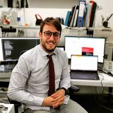 Mi ritrovo agitatissima di fronte al pub dove ci siamo dati appuntamento. Luca Della Schiava A Twitter Https T Co Us2q2d9g0w Primo Appuntamento Di 4 Su Immigrazione Hotspot Accoglienza Screenews