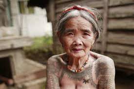 Screenshots from nas academy and tattooed by apo whang od facebook group. 102 Year Old Tattooist Whang Od Keeps Kalinga Tradition Alive The Vale Magazine